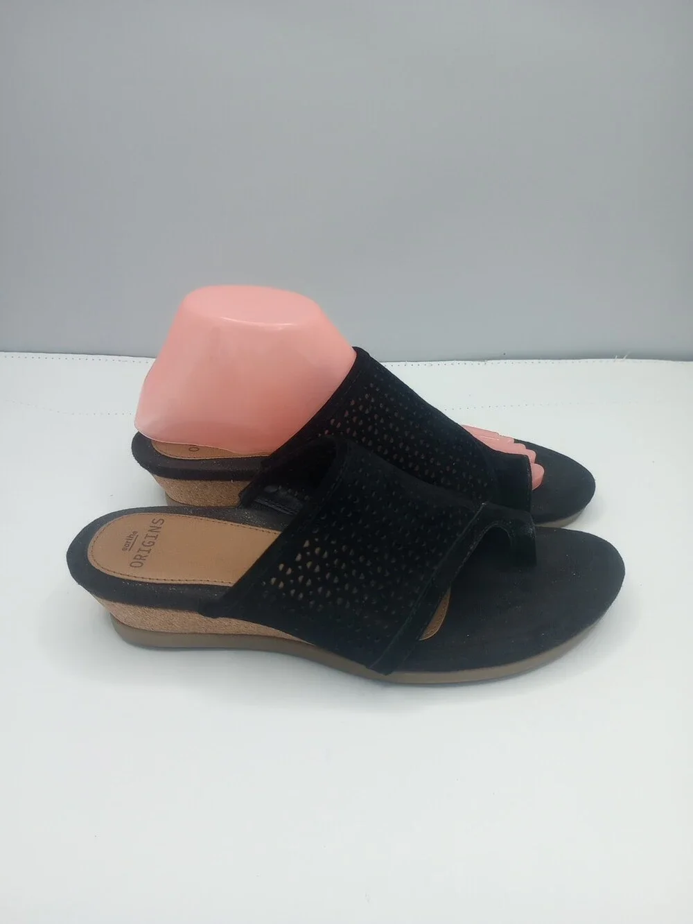 Earth Origins 8M Suede Slip-On Wedge Heel Sandals Pearl Black Toe Straps Shoes